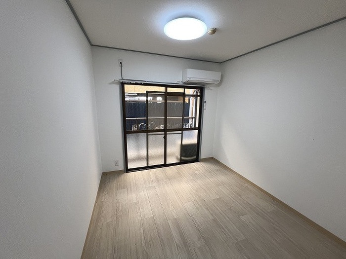 物件内観写真12　(居室)