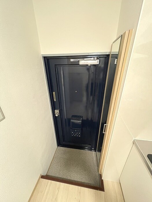 物件内観写真17　(玄関)