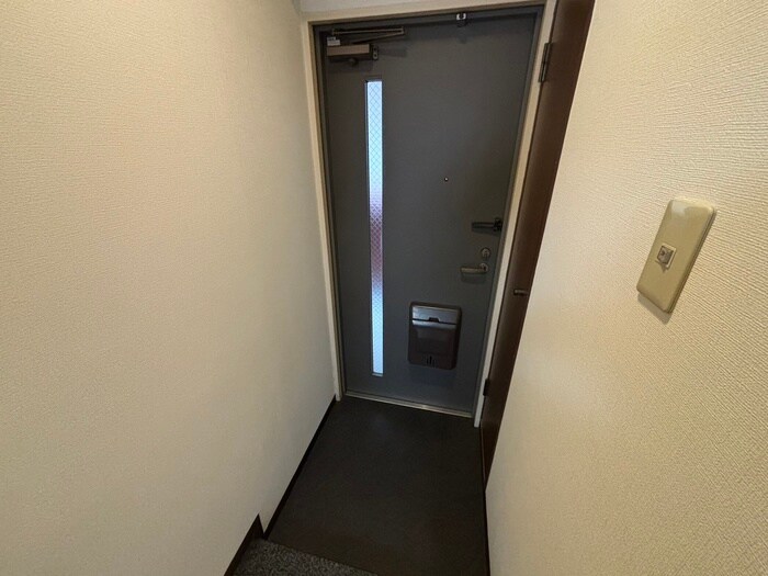 物件内観写真17　(玄関)