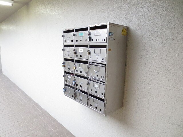 物件外観写真3　(駐車場)