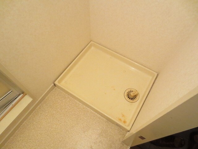 物件内観写真11　(洗濯機置場)