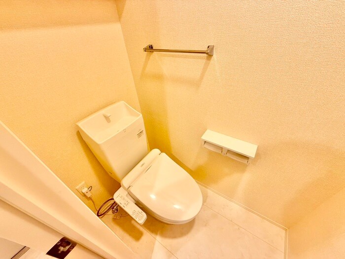 物件内観写真14　(トイレ)