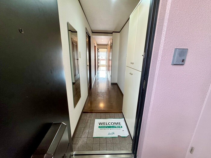 物件内観写真14　(玄関)