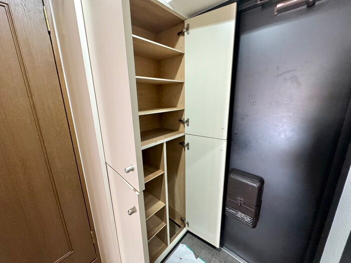 物件内観写真15　(靴箱)