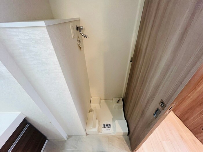 物件内観写真13　(洗濯機置場)