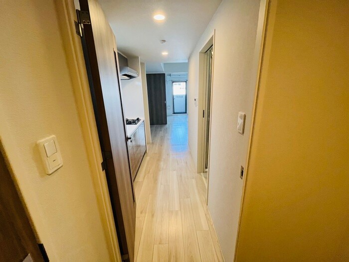 物件内観写真16　(廊下)