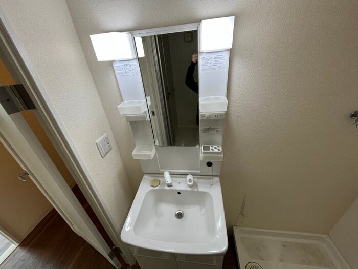 物件内観写真8　(洗面)