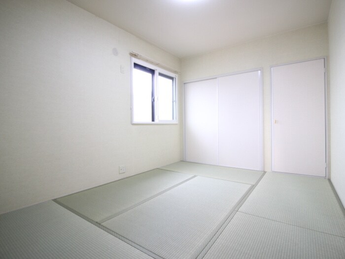 物件内観写真9　(居室)