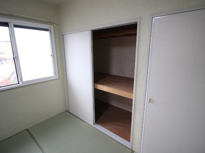 物件内観写真11　(収納)