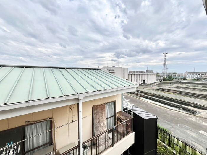 物件内観写真20　(室内からの展望)