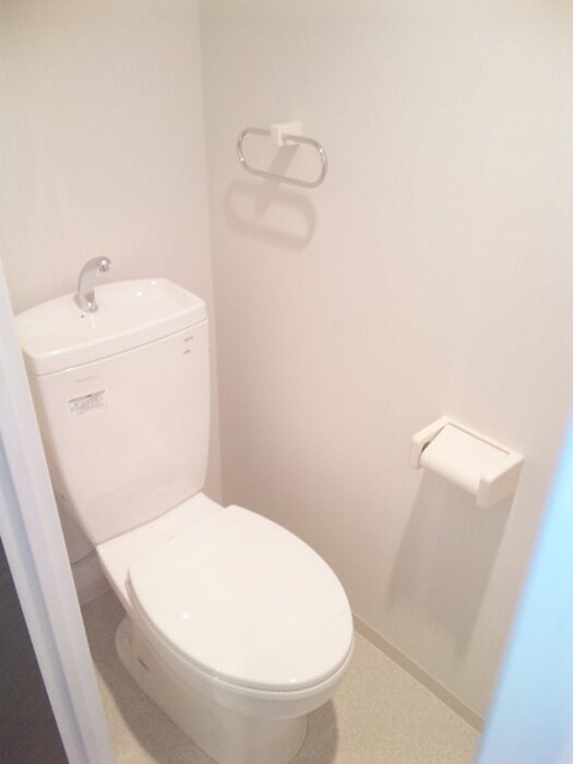 物件内観写真14　(トイレ)