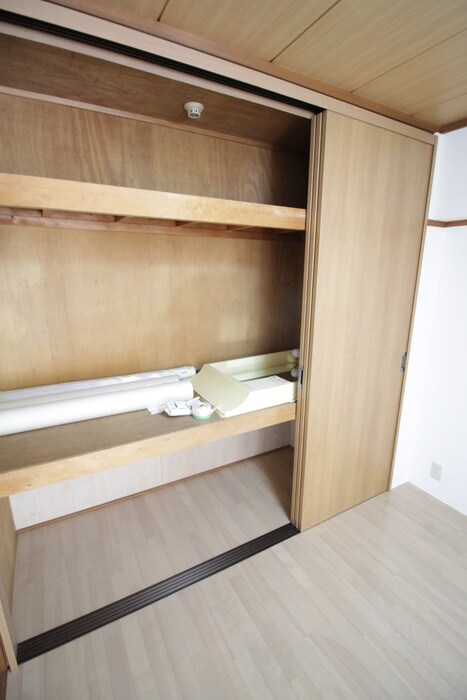 物件内観写真16　(収納)