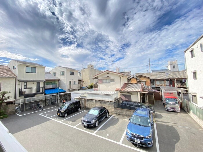 物件内観写真22　(室内からの展望)