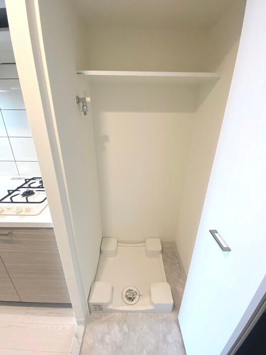 物件内観写真11　(洗濯機置場)