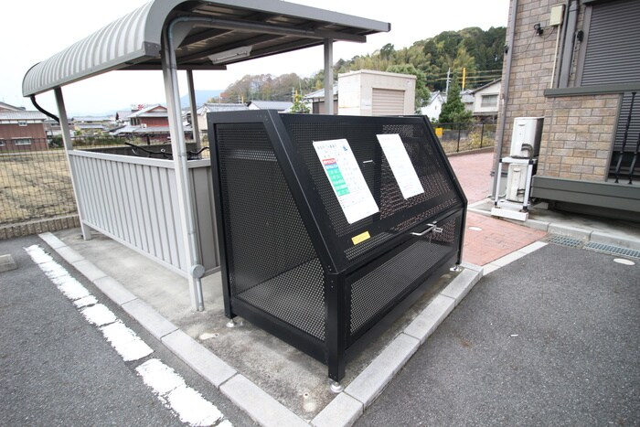 物件外観写真4　(建物設備)