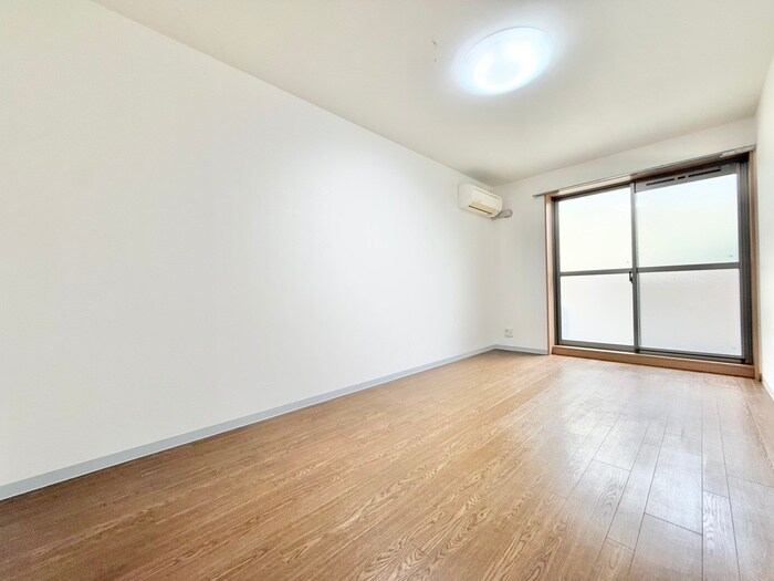 物件内観写真10　(居室)