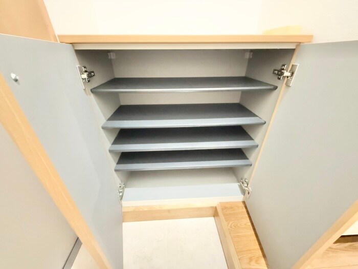 物件内観写真18　(靴箱)