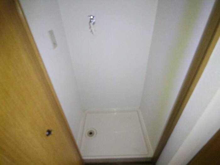 物件内観写真14　(洗濯機置場)