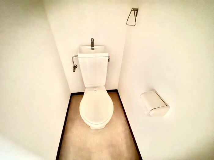 物件内観写真14　(トイレ)