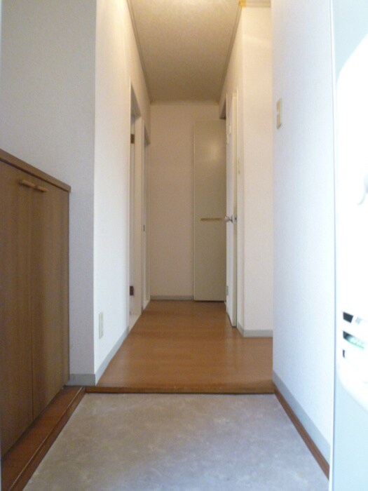 物件内観写真9　(玄関)