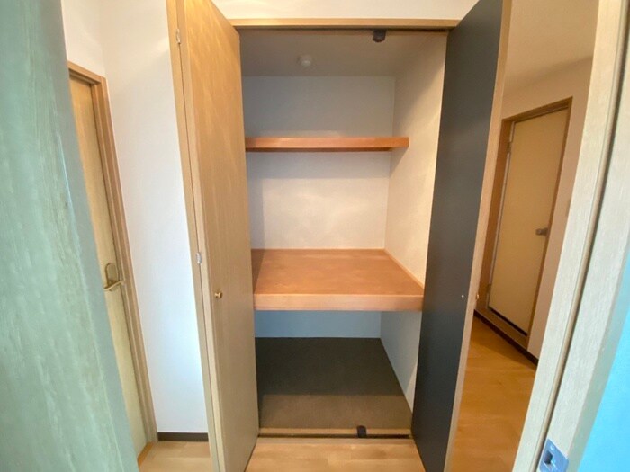 物件内観写真12　(収納)