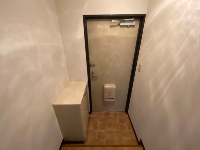 物件内観写真17　(玄関)