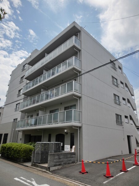ＳＴ ＭＯＮ外観写真