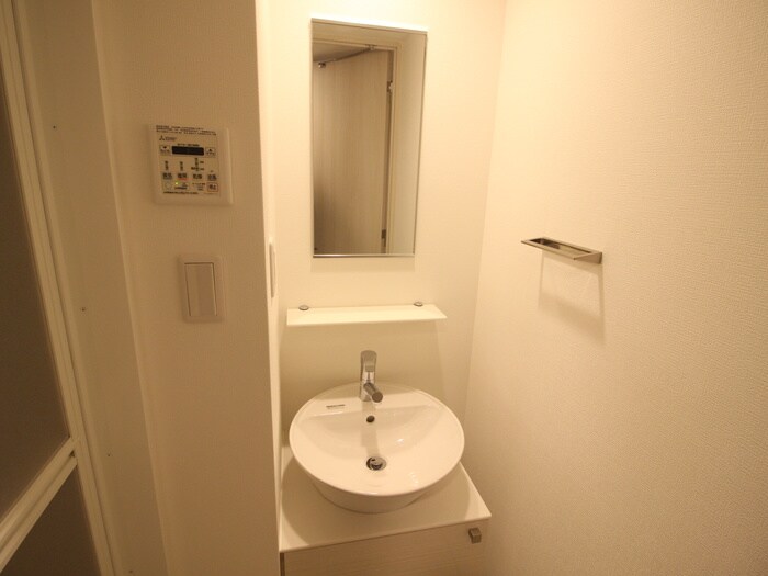 物件内観写真8　(洗面)