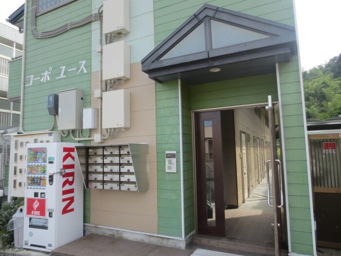 物件外観写真2　(エントランス部分)