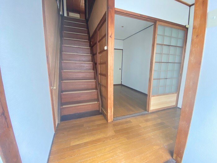 物件内観写真15　(玄関)