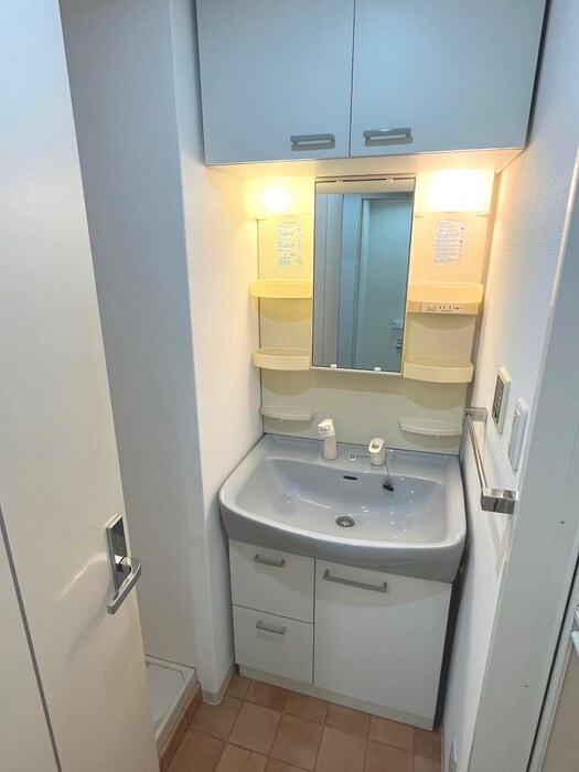 物件内観写真10　(洗面)