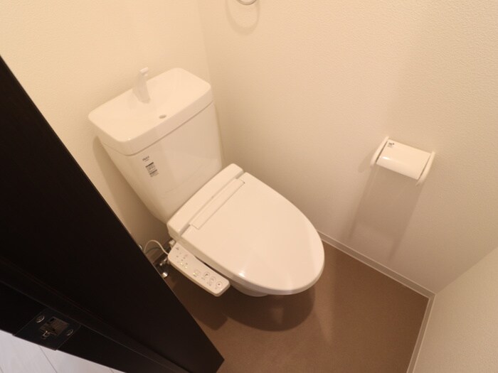 物件内観写真8　(トイレ)