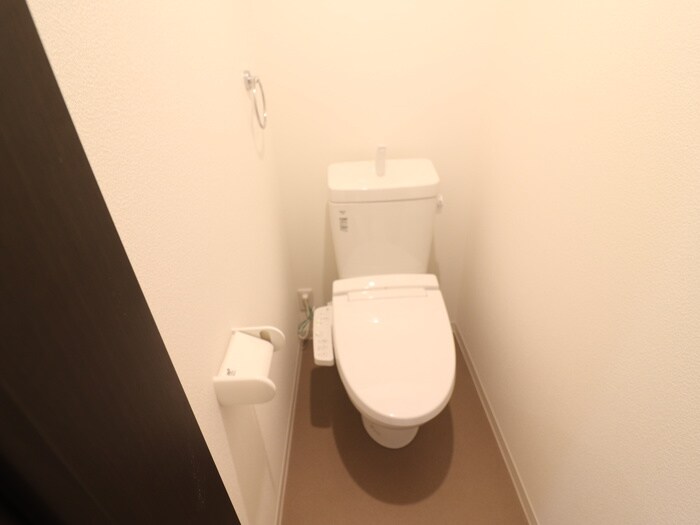 物件内観写真8　(トイレ)