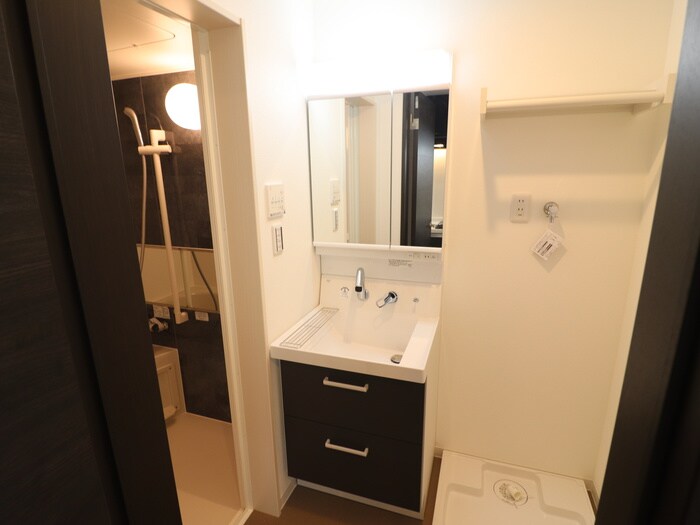 物件内観写真9　(洗面)