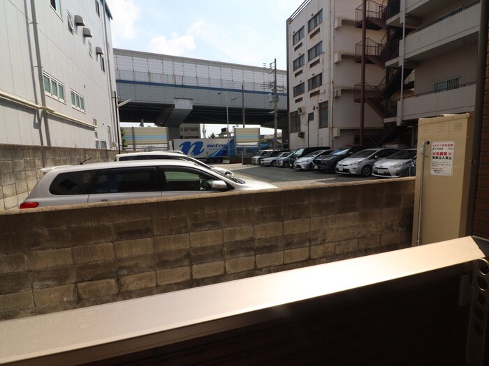 物件内観写真19　(室内からの展望)