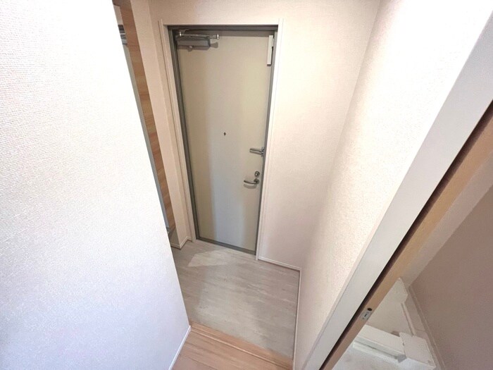 物件内観写真20　(玄関)