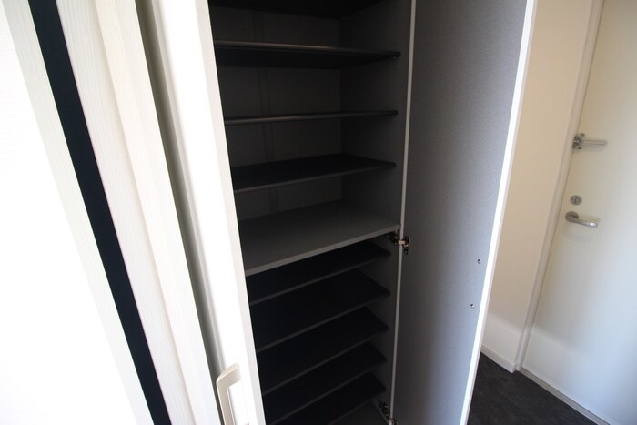 物件内観写真17　(靴箱)