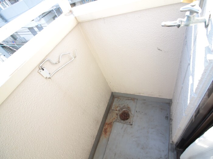 物件内観写真12　(洗濯機置場)