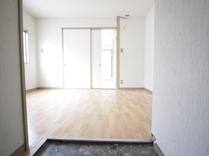 物件内観写真19　(玄関)