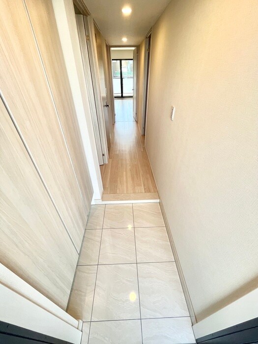 物件内観写真15　(玄関)