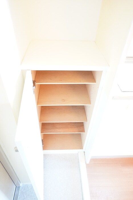 物件内観写真13　(靴箱)