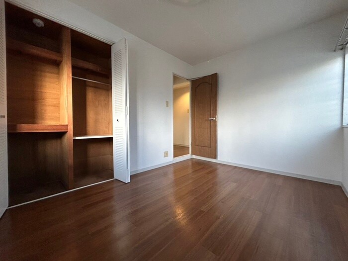 物件内観写真8　(居室)