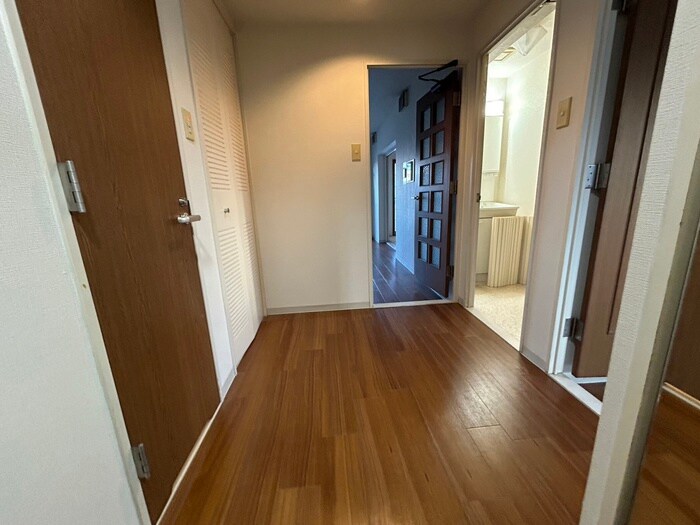 物件内観写真21　(廊下)