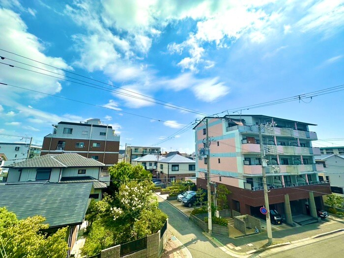 物件内観写真18　(玄関)