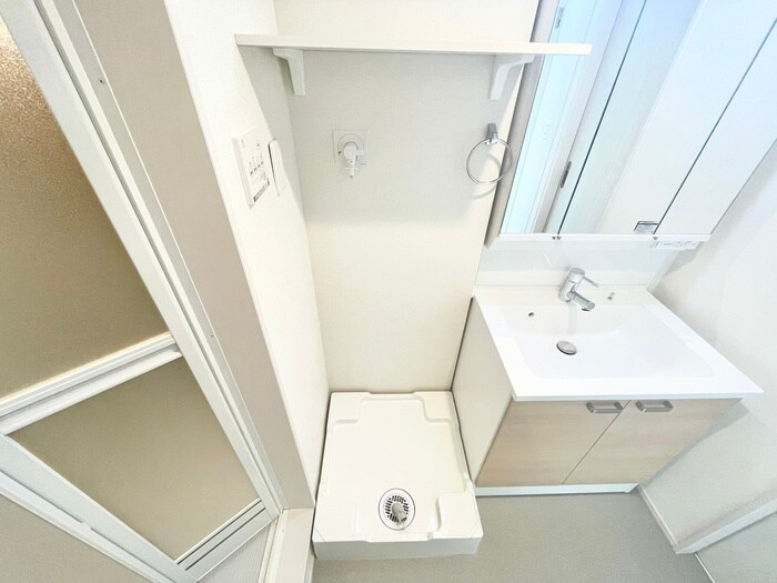 物件内観写真18　(洗濯機置場)