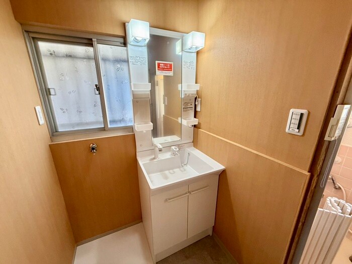 物件内観写真12　(洗面)