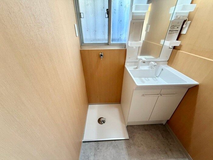 物件内観写真13　(洗濯機置場)