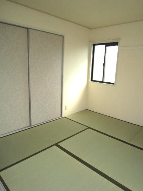 物件内観写真8　(居室)