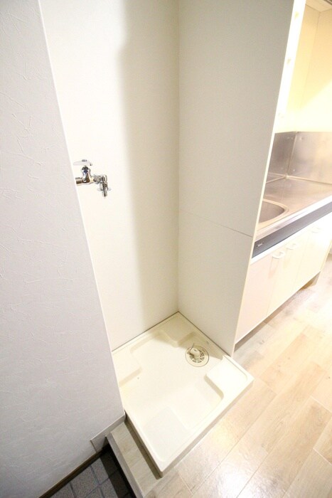 物件内観写真10　(洗濯機置場)