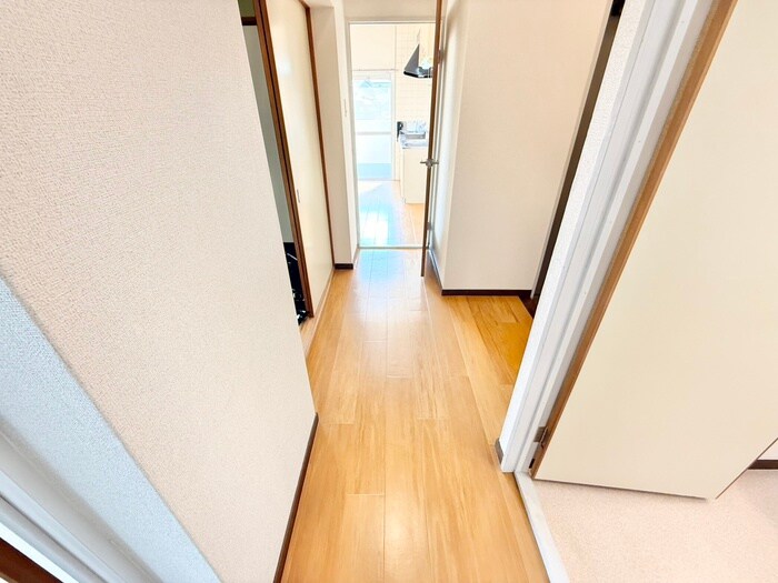 物件内観写真18　(廊下)